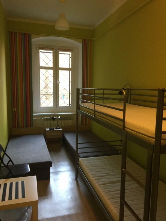 Hostel Staromiejski Гниежно Екстериор снимка